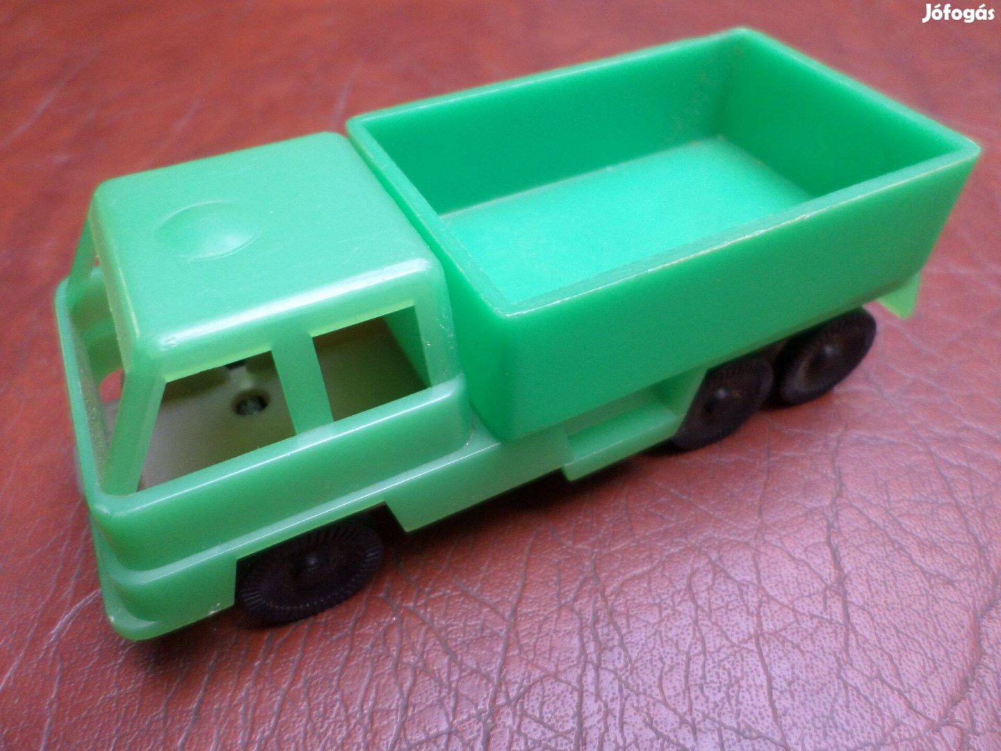 Retro játék kisautó műanyag autó 1980