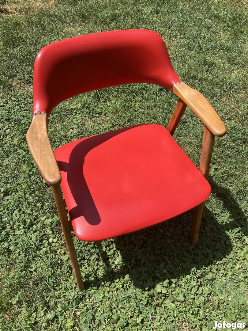 Retro karfás szék