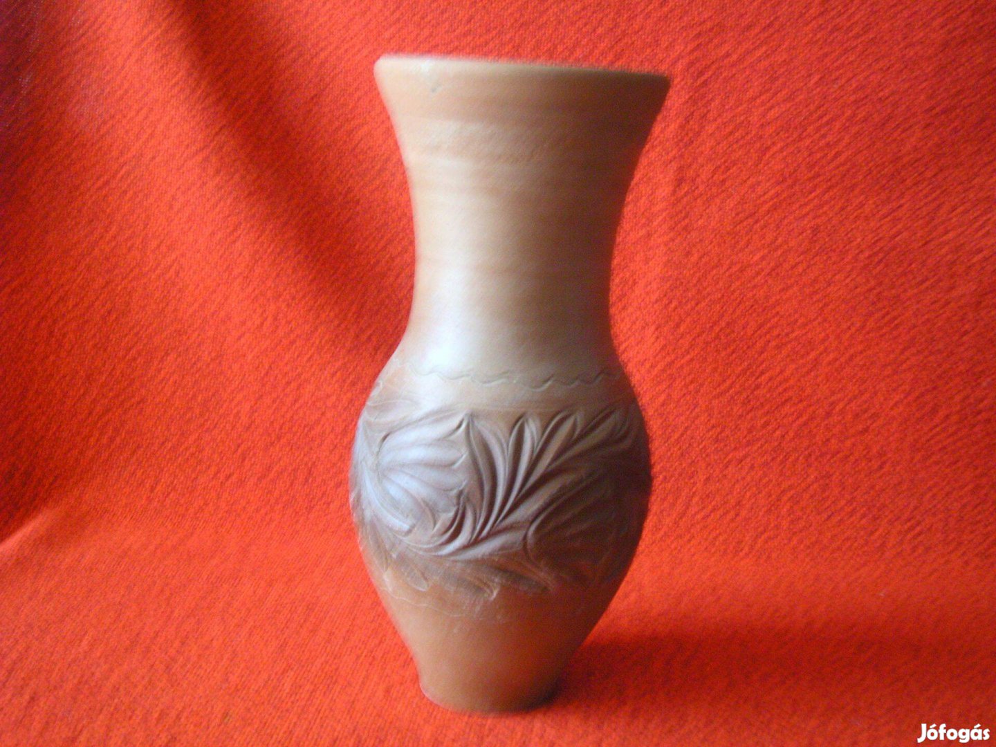 Retró kézműves agyagváza, metszett jelzett padlóváza