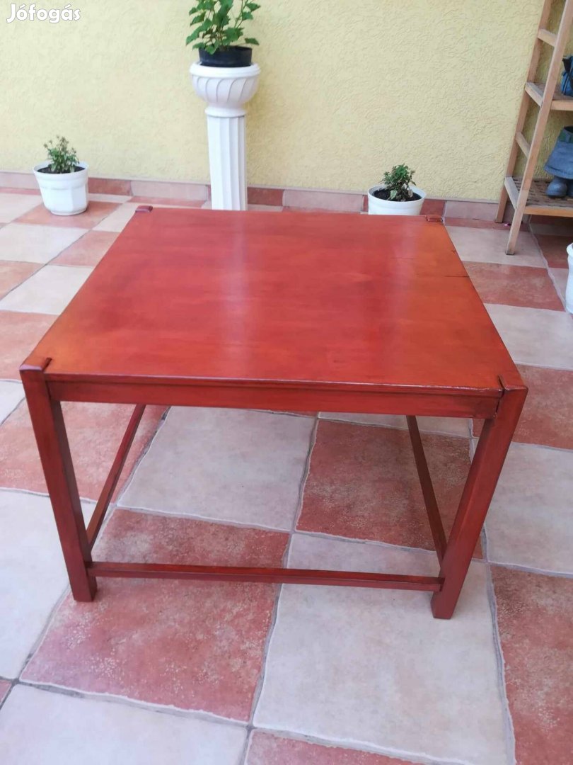 Retro kis asztal