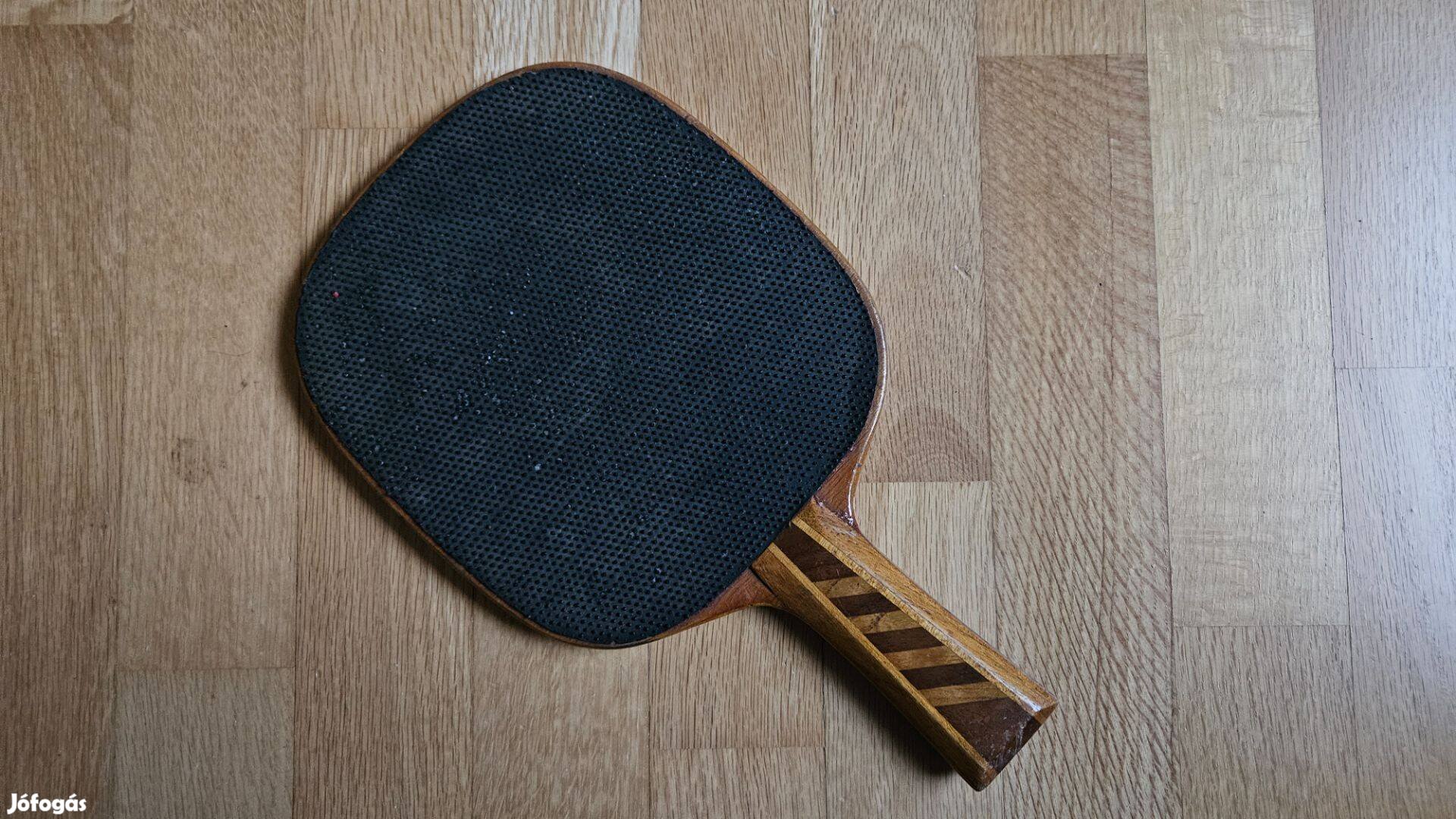 Retro kopogós pingpongütő