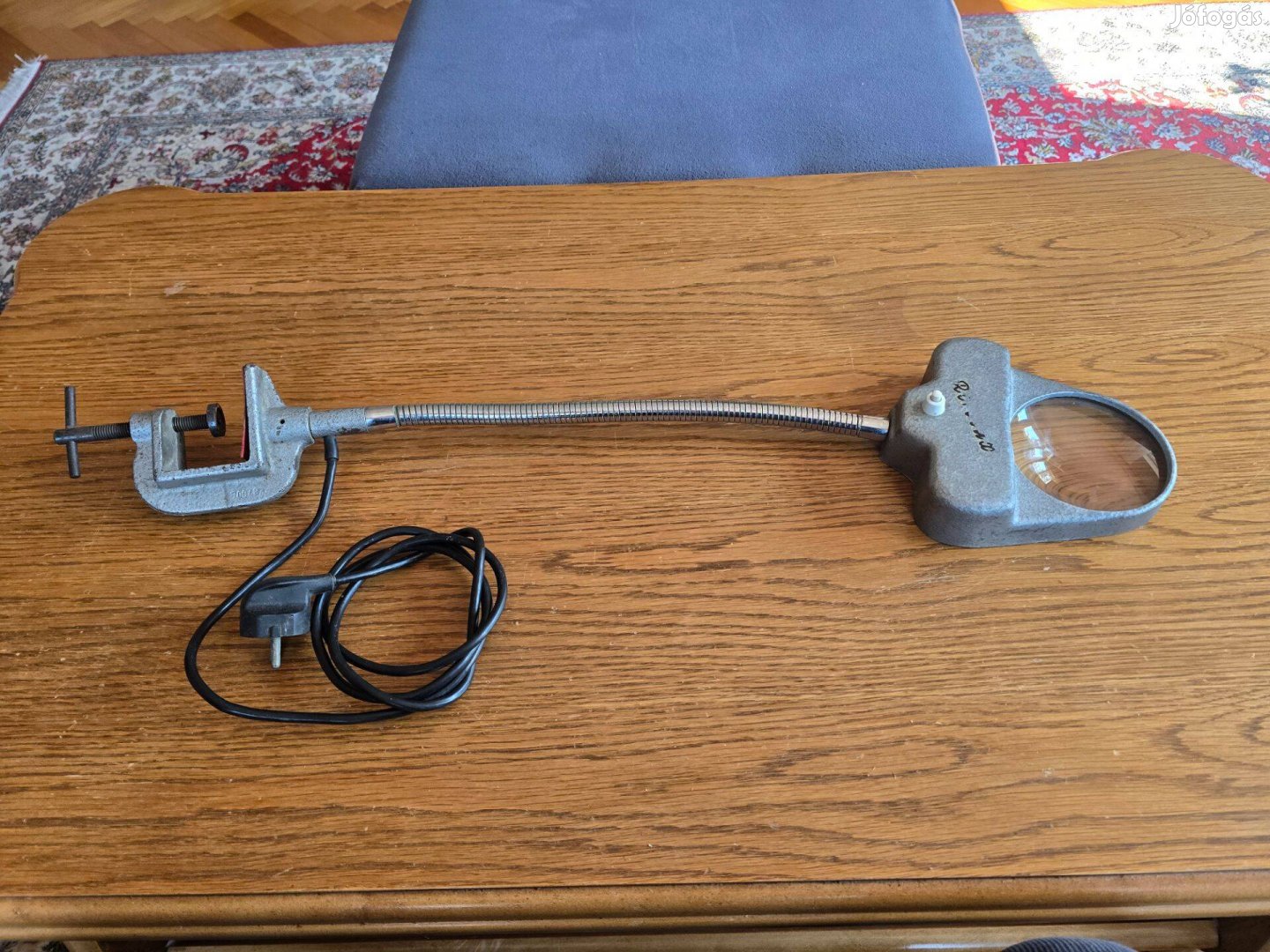 Retro lámpás nagyító