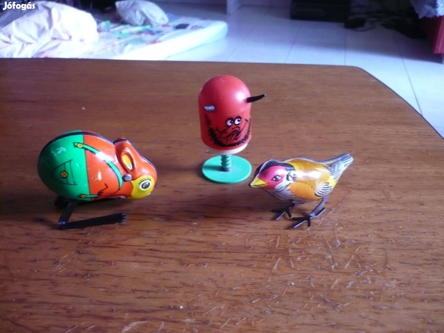 Retro lemezjátékok madár,nyúl,figurastb