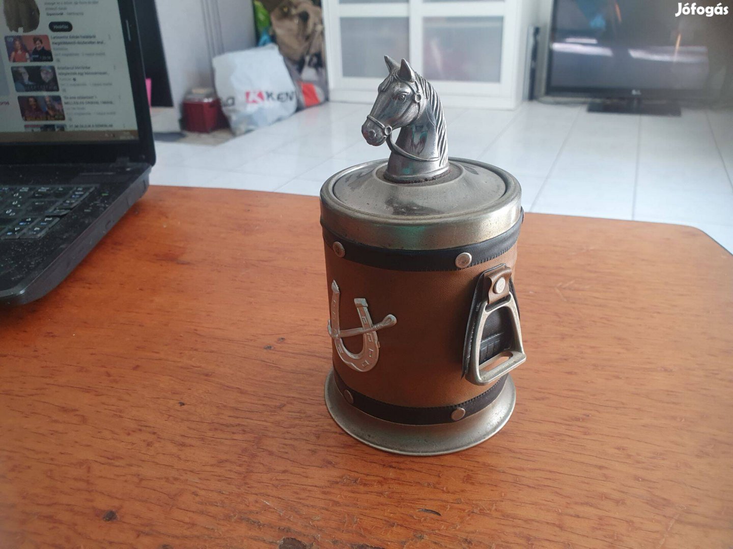 Retro lófejes cigarettakináló