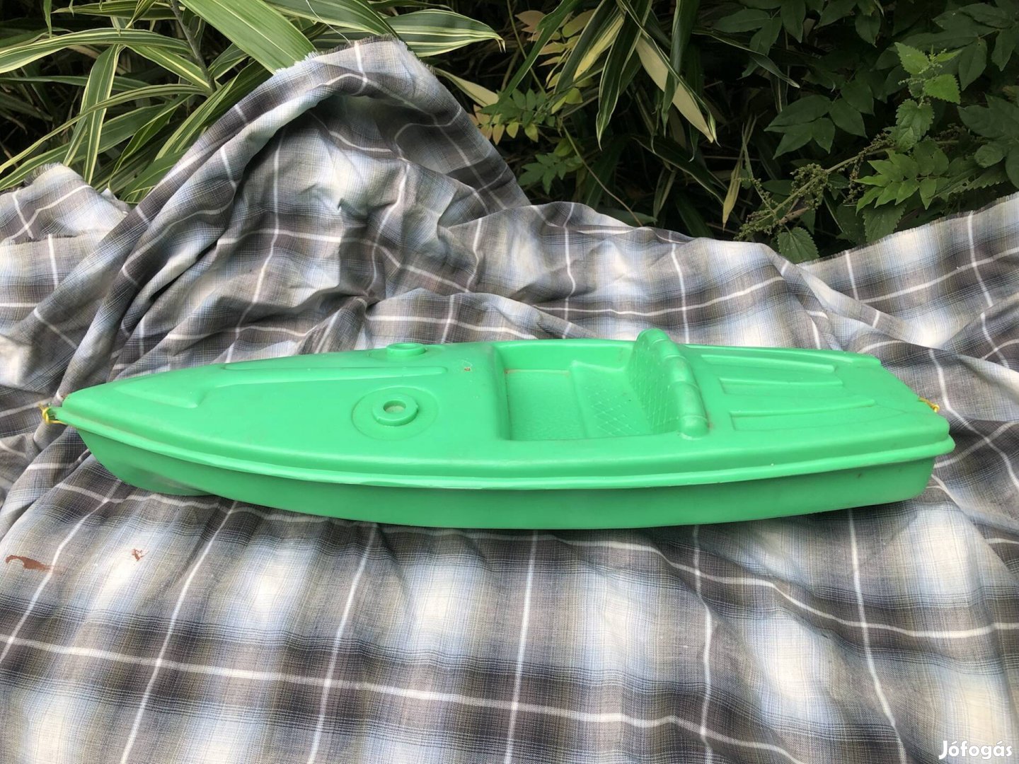 Retró műanyag játék csónak 1500 Ft :Lenti