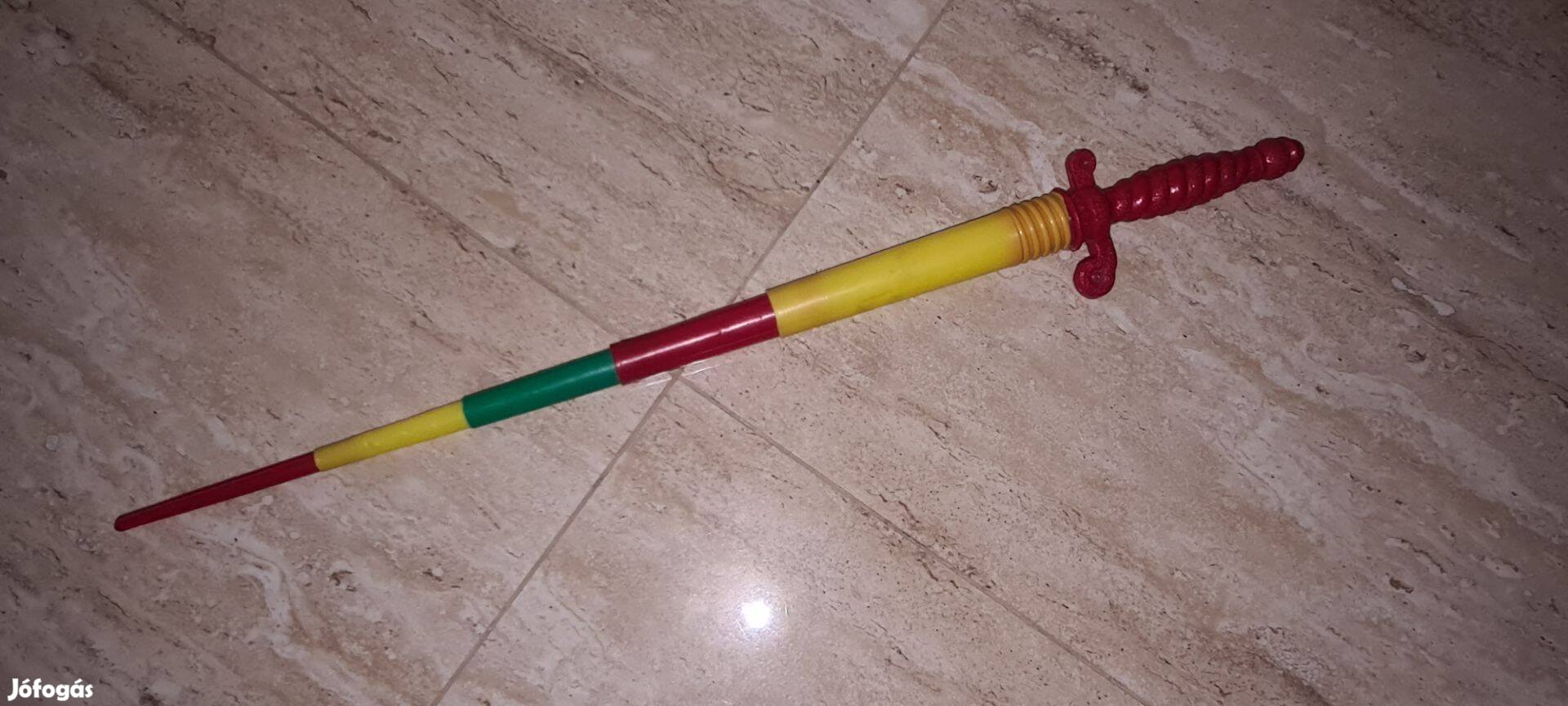 Retro műanyag játék kard a 40-50-es évekből