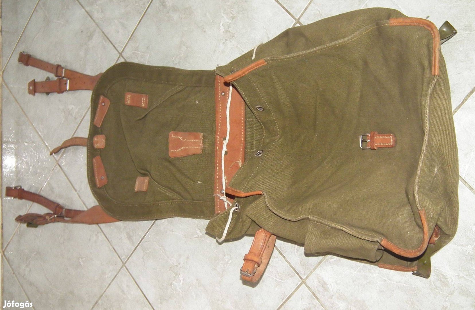 Retró nem használt eredeti strapabíró katonai hátizsák hátitáska