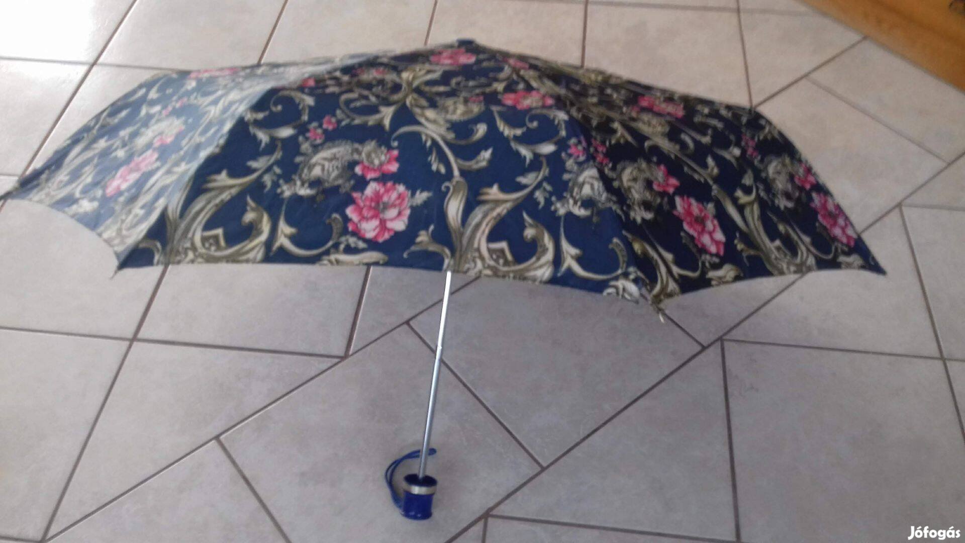 Retro női és férfi esernyő különbözőek