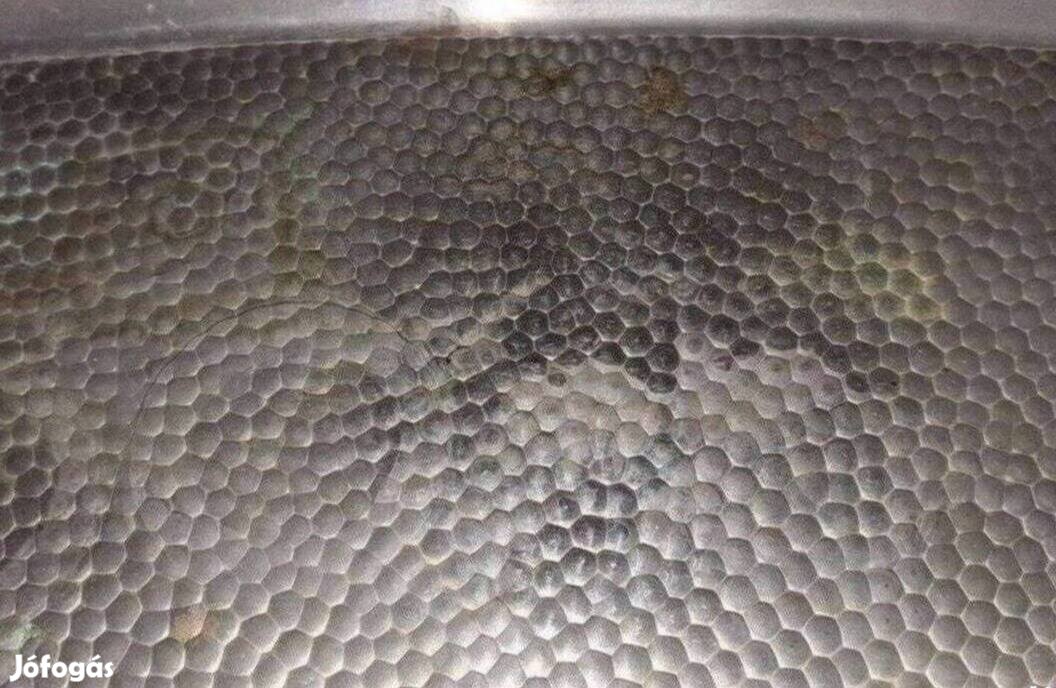 Retro nyomott mintás tálca