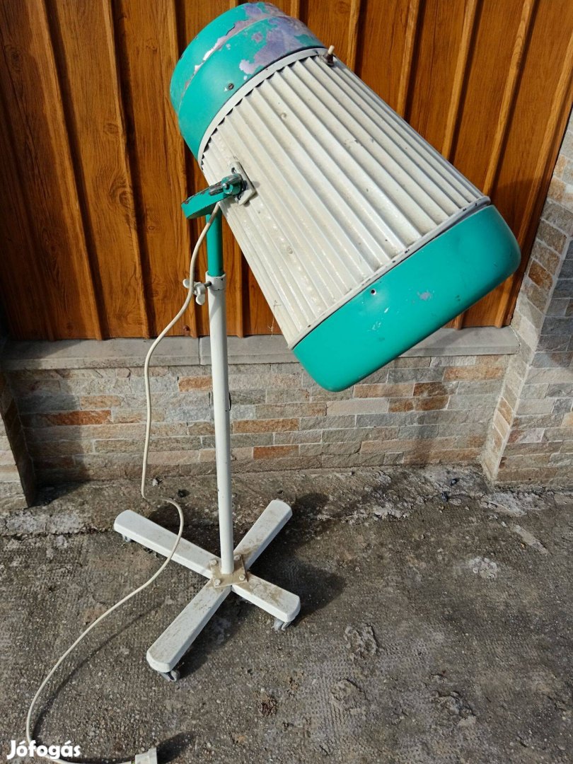 Retro öntöttvas lábú hajszárító