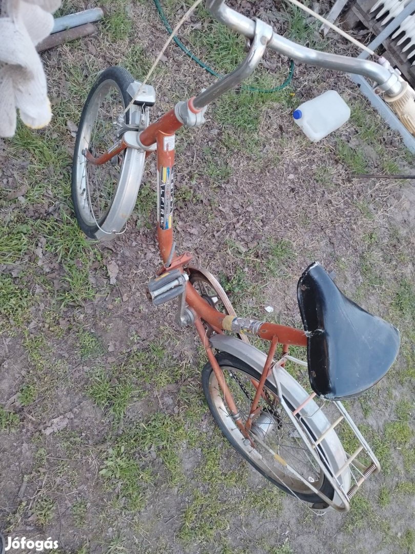 Retró összecsukható bicikli.