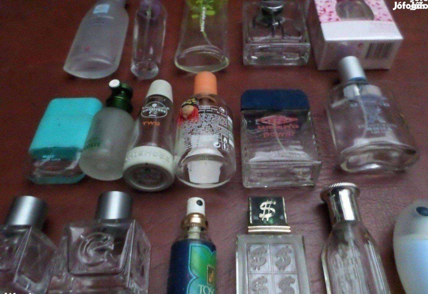 Retro parfűmös kölnis üveg 26 db