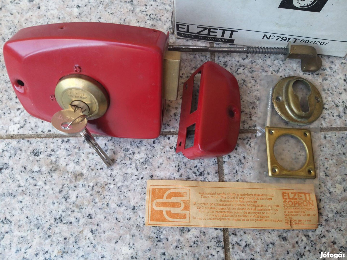 Retro piros Elzett791T zár dobozában