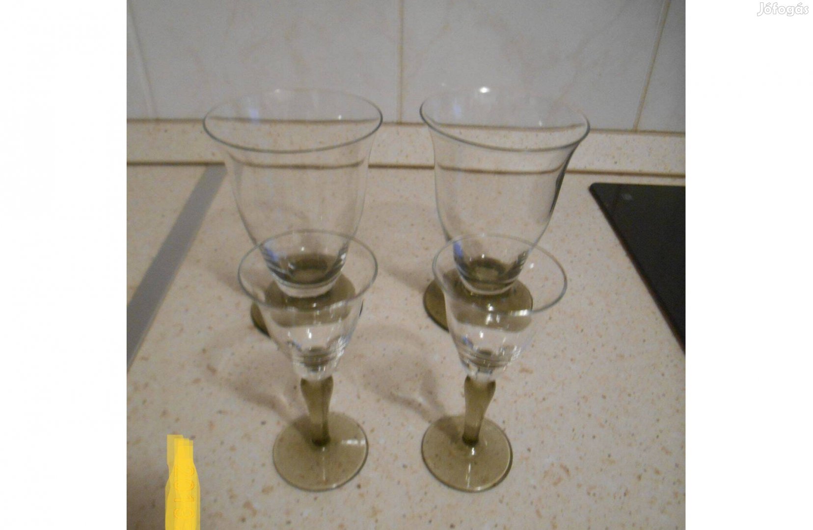 Retro poharak likörös és boros