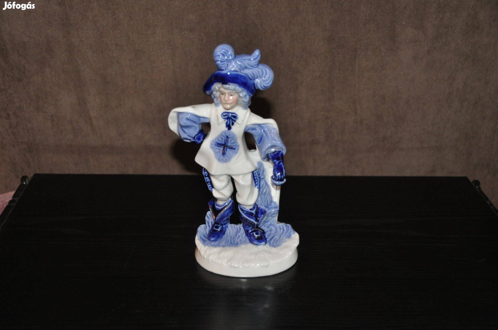 Retro porcelán figura, " muskétás testőr " , hibátlan állapotban