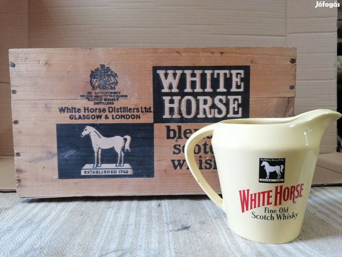 Retro régi vintage White Horse Whisky whiskys láda doboz dísz
