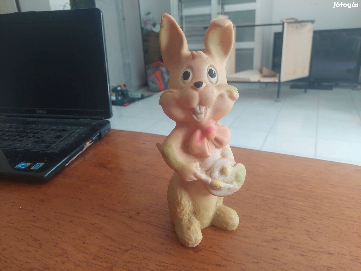 Retro sipolós gumijáték nyuszi