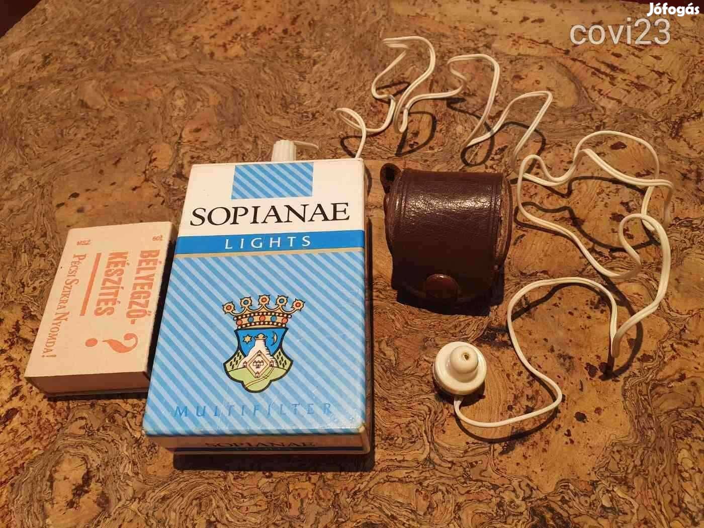 Retro sopianae szofi reklám zsebrádió fülhallgatójával dohány cigarett