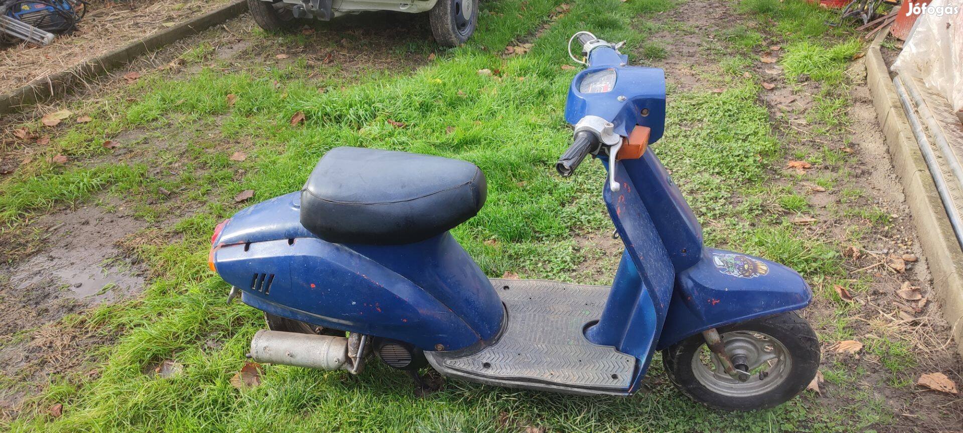 Retro suzuki 50 robogó váz