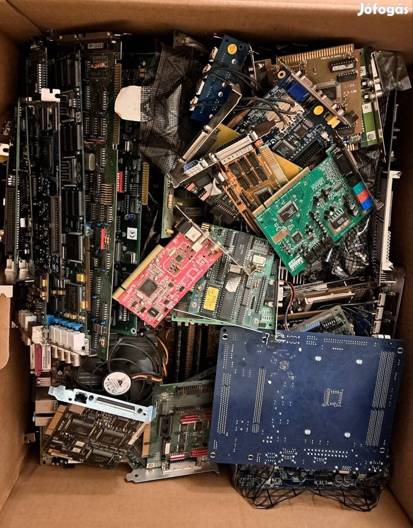 Retró számítógép alkatrészek, alaplapok.