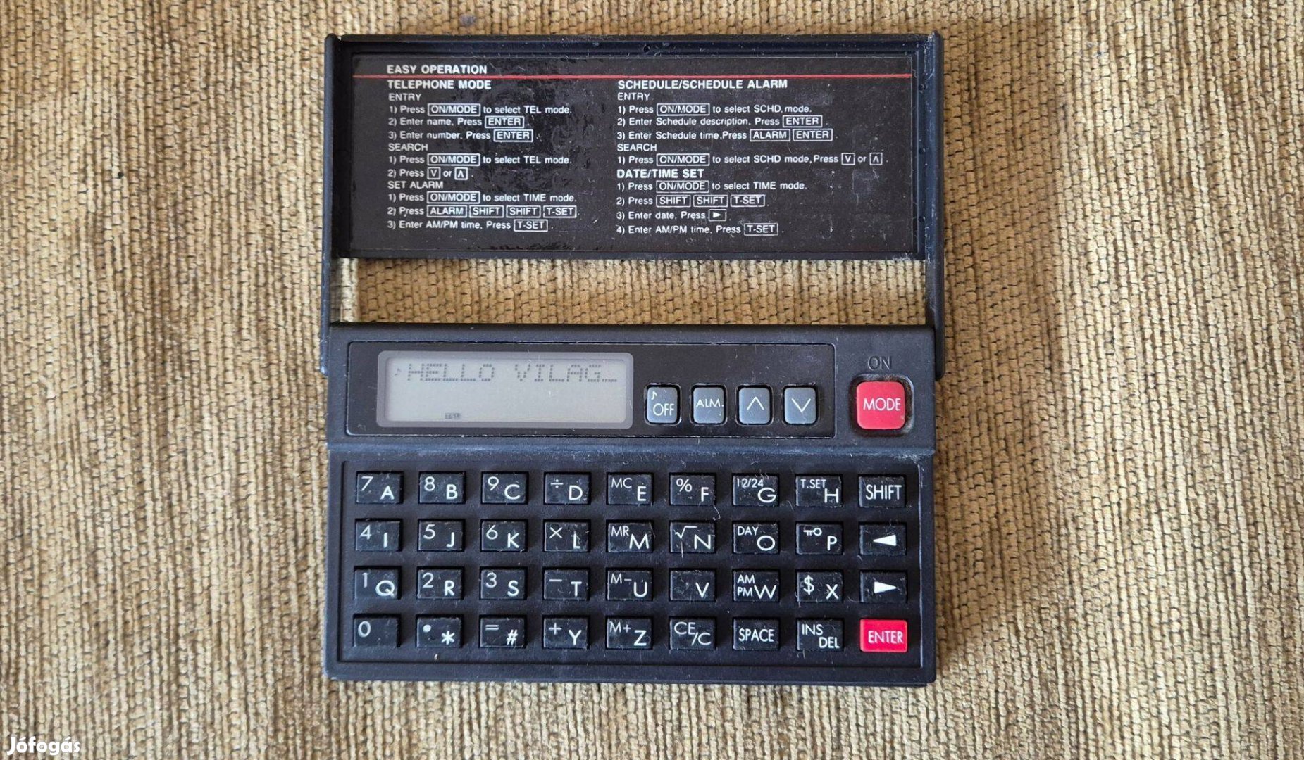 Retro számológép, telefonkönyv menedzser kalkulátor