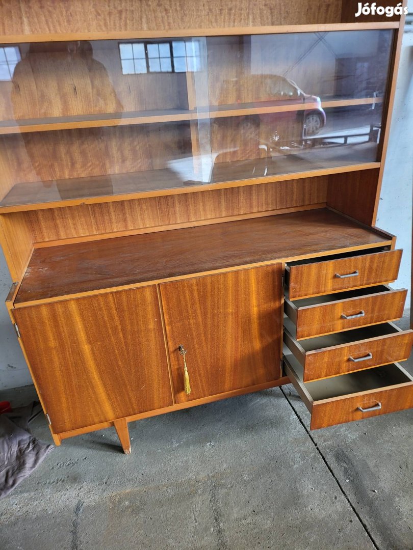 Retro szekrény