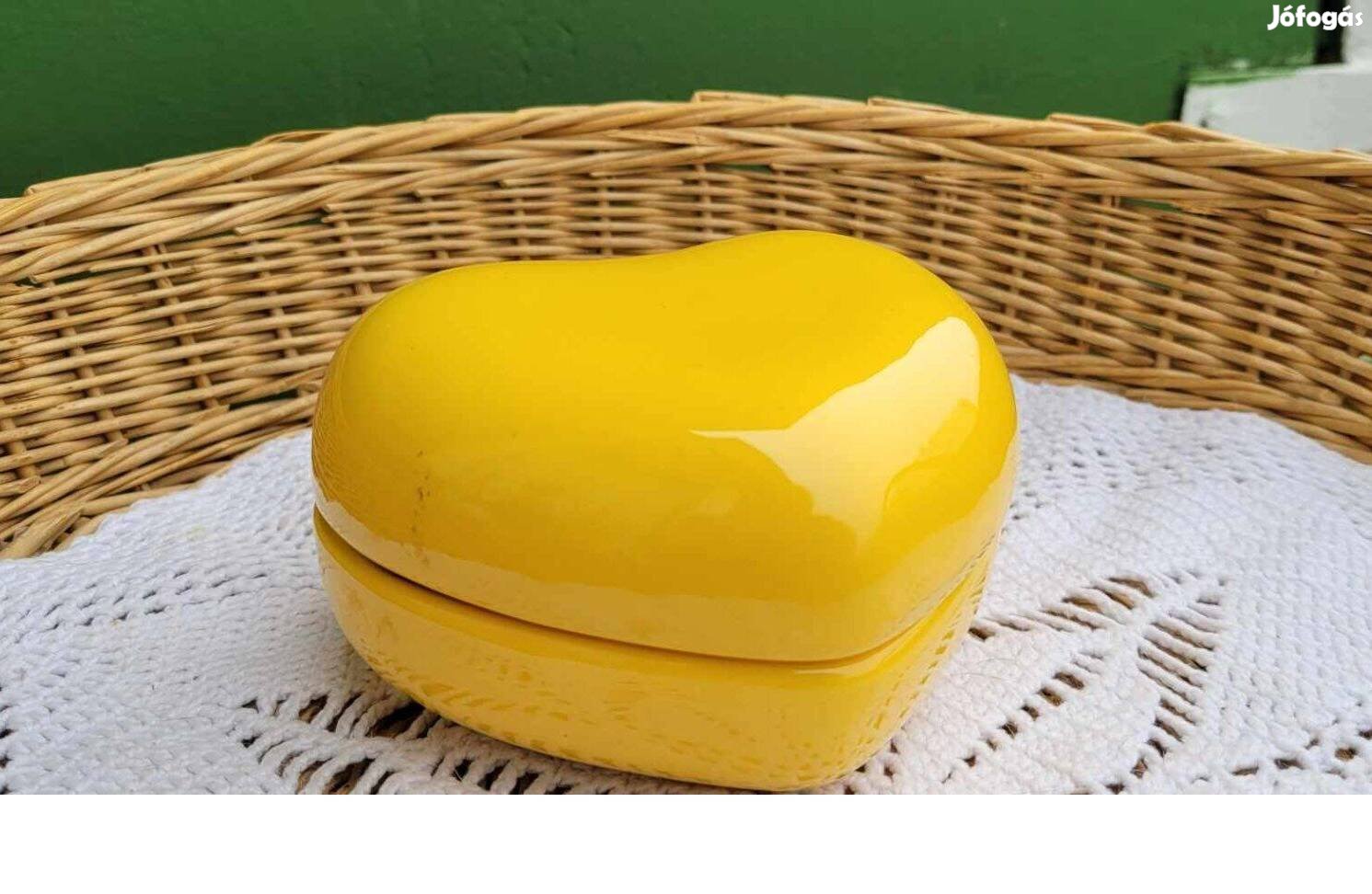 Retro szív alakú sárga kerámia ékszertartó