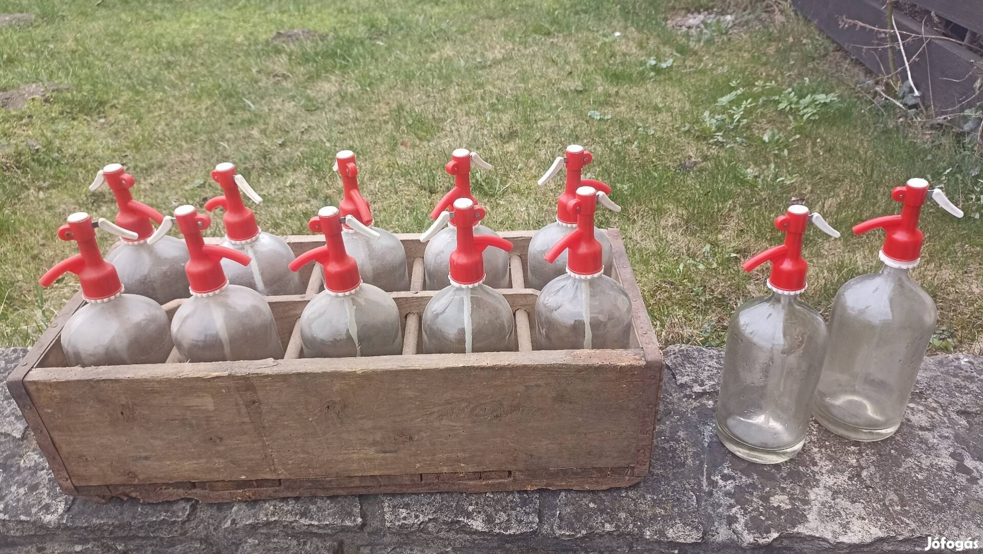 Retró szódásüveg szifonfejjel, fa rekesszel - 12 db