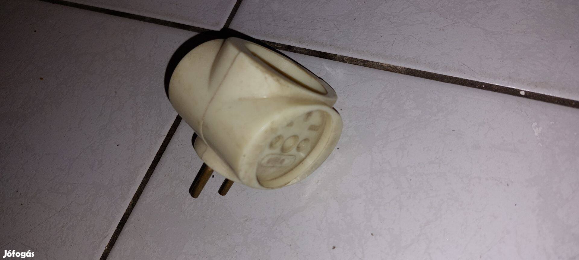 Retro szovjet gyártmányú konnektor elosztó, T elosztó