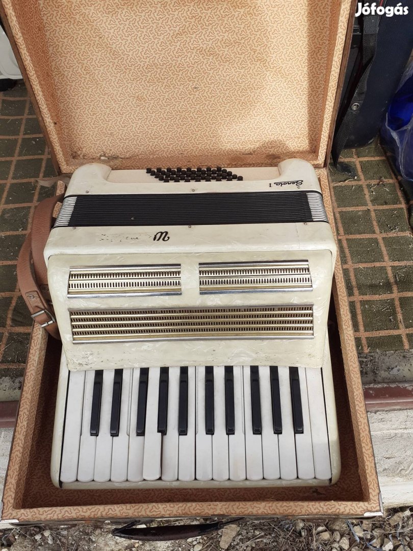 Retro tango harmonika.