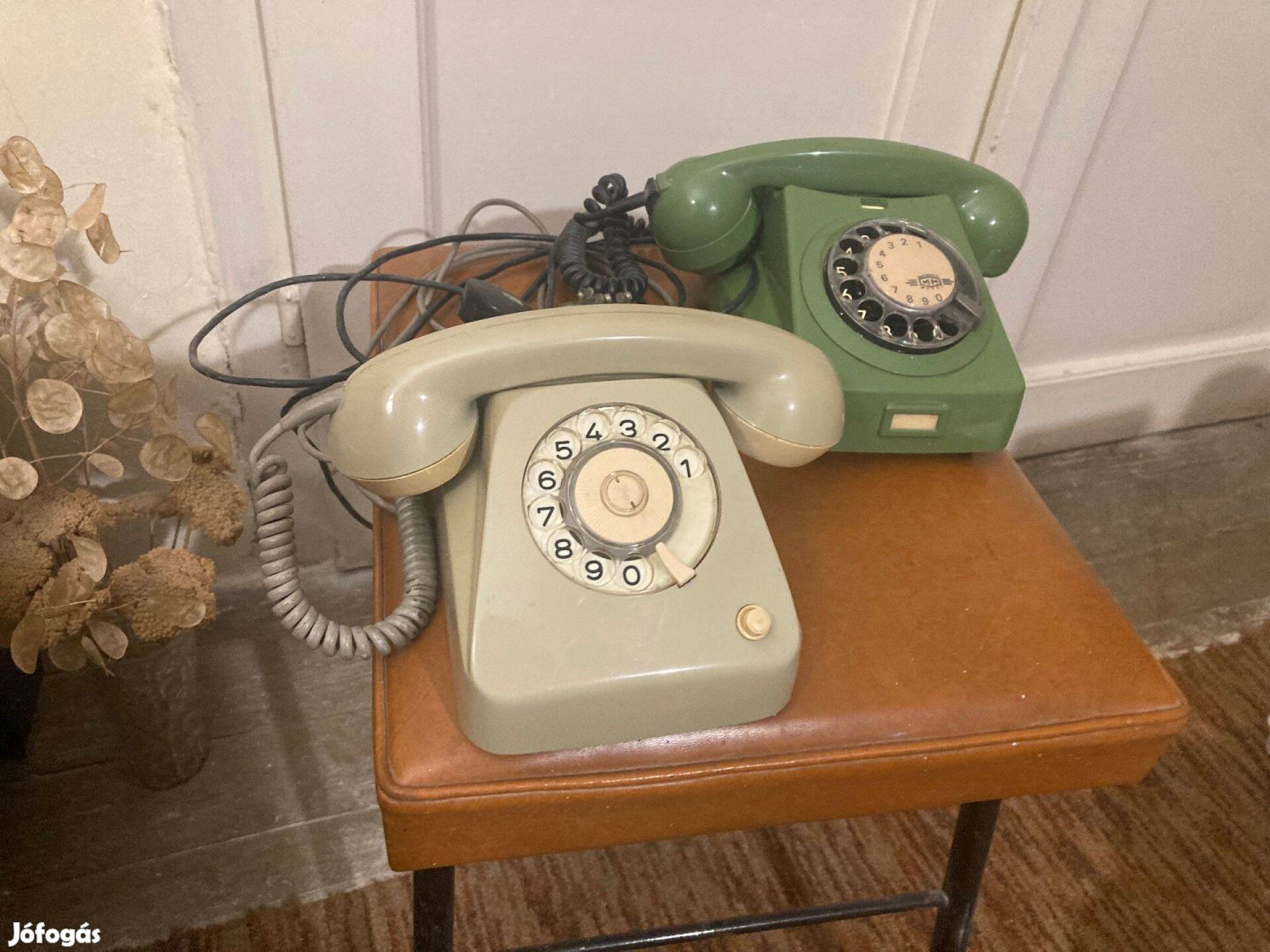 Retro tárcsás vezetékes bakelit vonalas telefonok 1979 1984