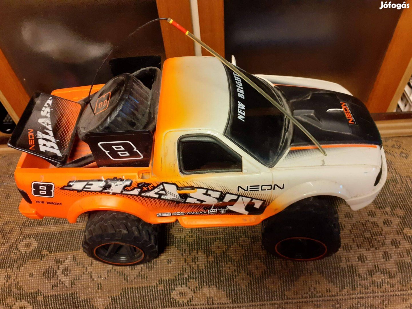 Retro távirányítós óriási Monster 112 modell makett