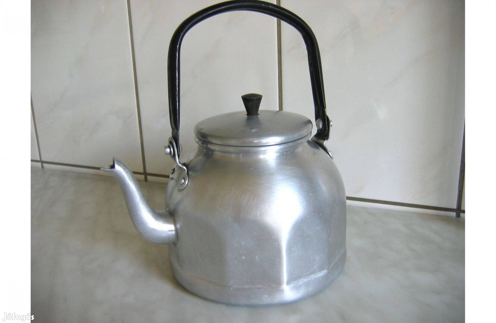 Retro teáskanna eladó