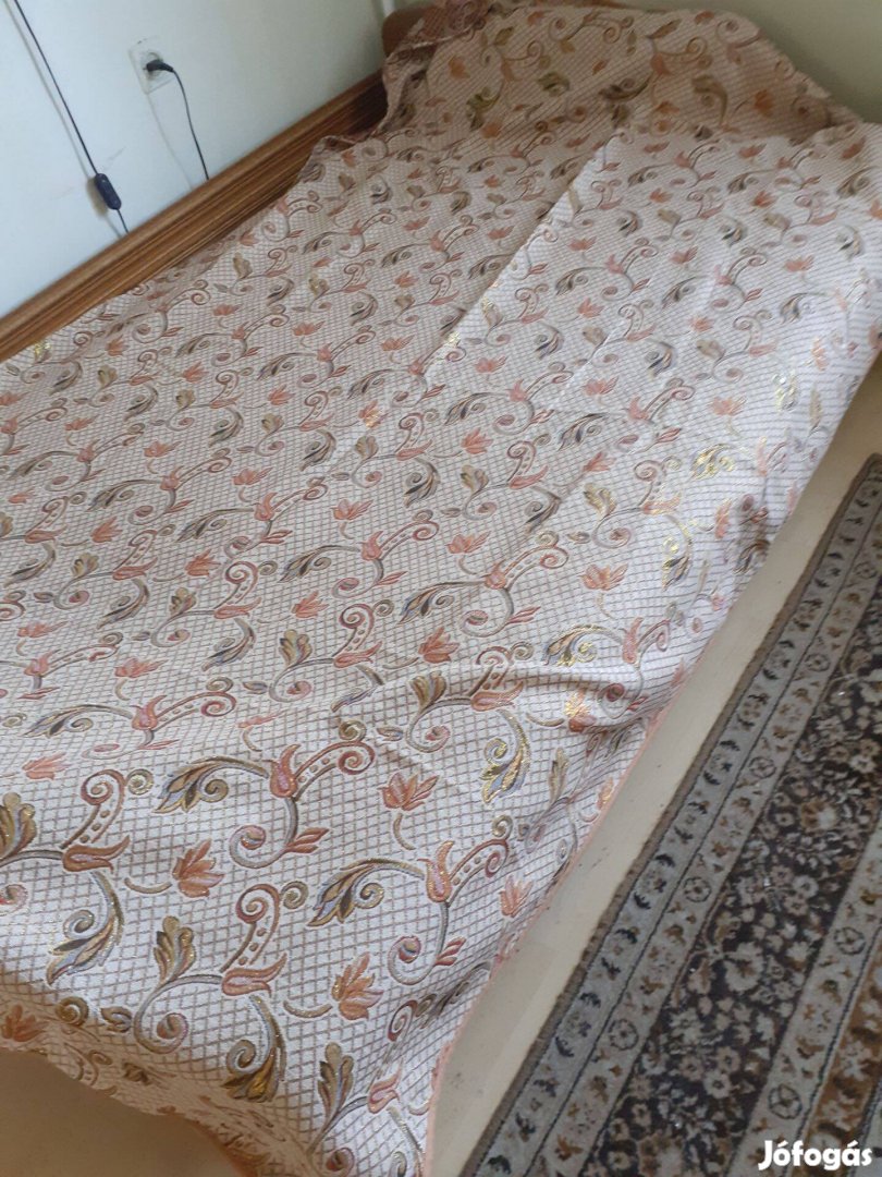 Retro új állapotú dupla ágytakaró 150x220cm aranyszállal hímzett