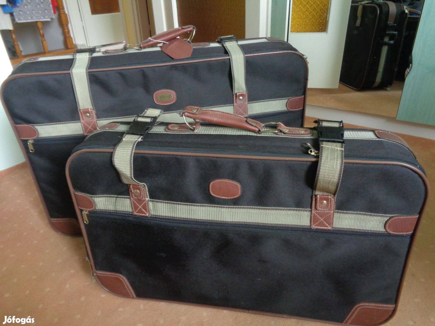 Retró utazó bőröndök