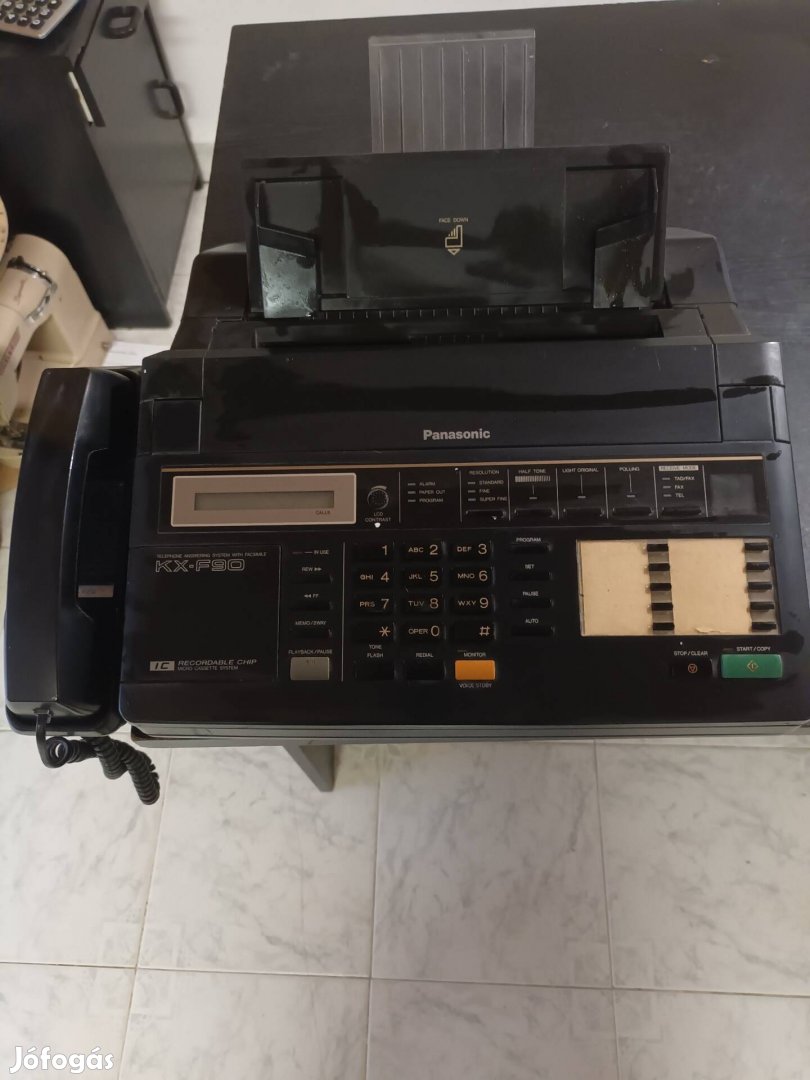 Retro üzenetrögzítős telefon és fax