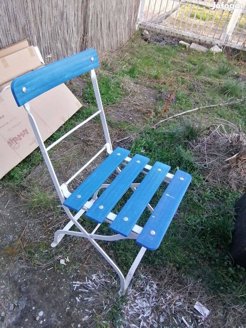 Retro vas szék kék ülő háttamlával