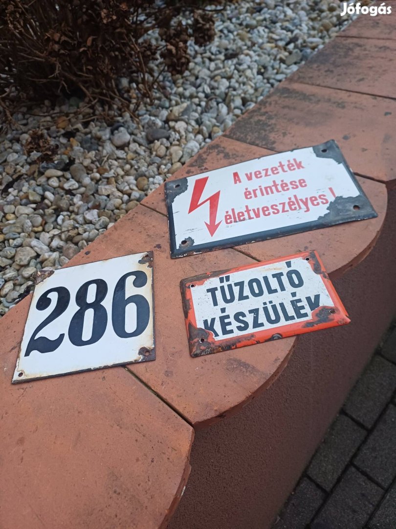 Retró zománctábla.