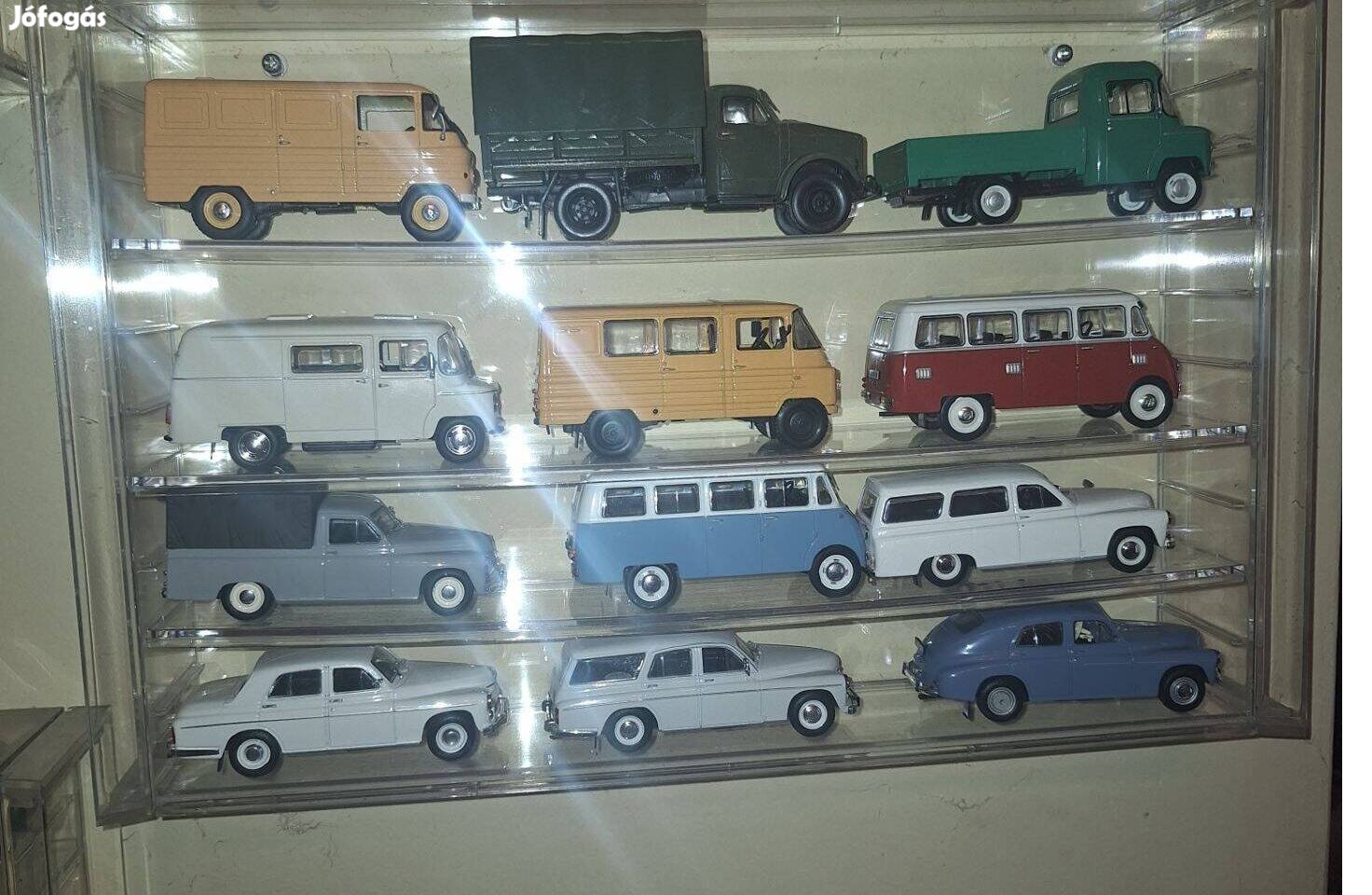 Retroautók vitrinben 12 db lengyel1