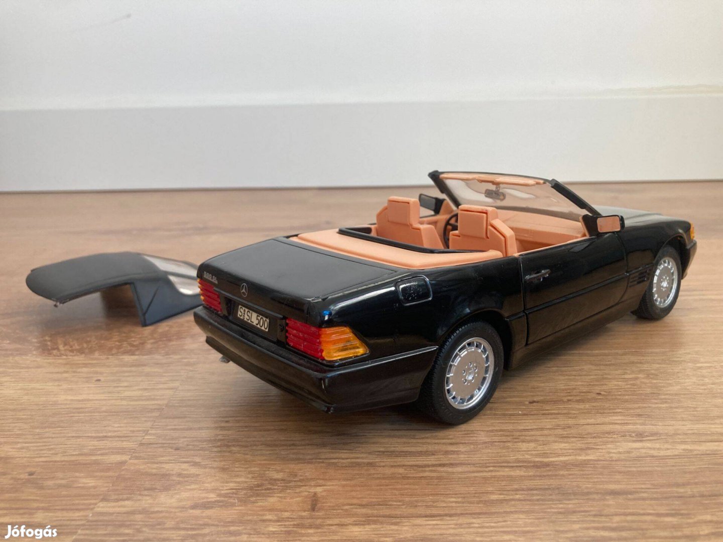 Revell Mercedes SL500 1/18 modellautó