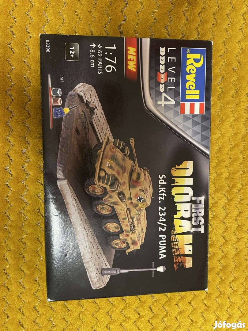 Revell tank bontatlan makett 