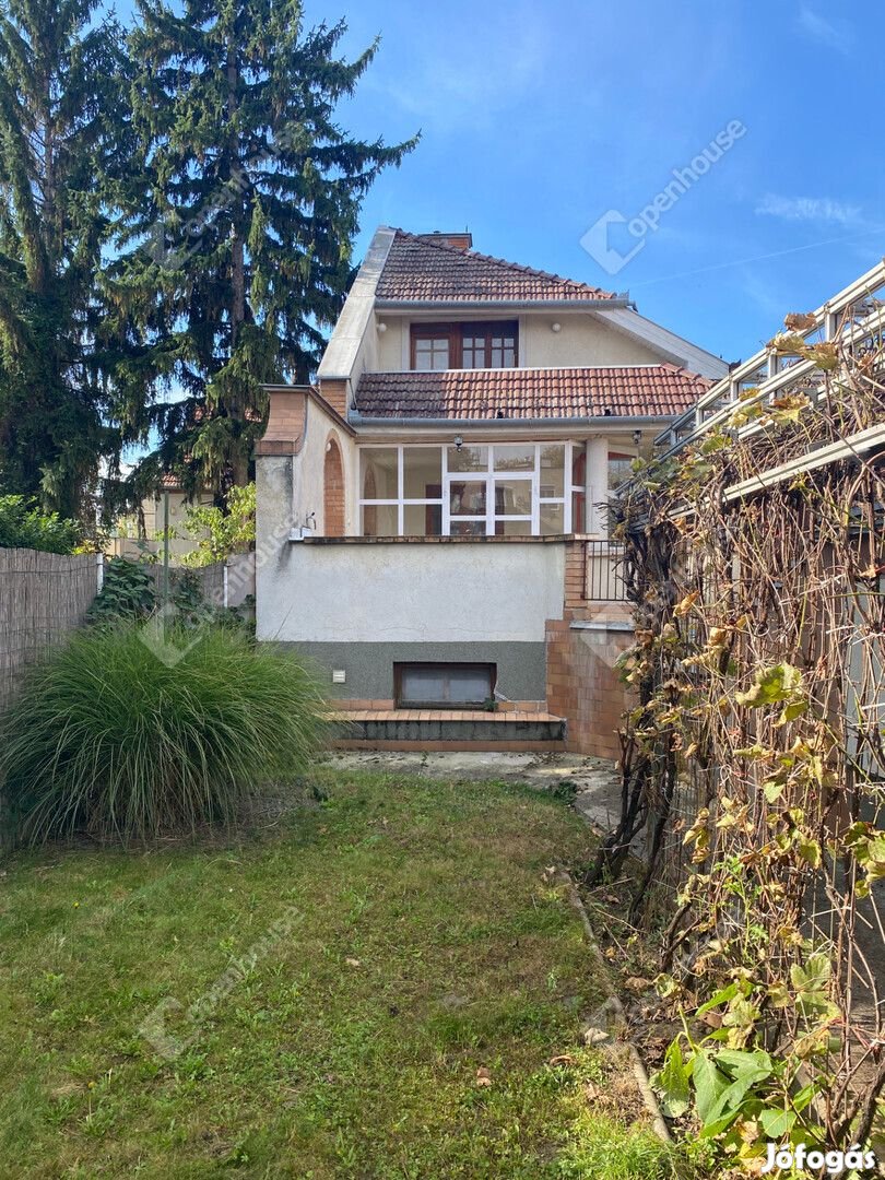 Révfalu frekventált részén