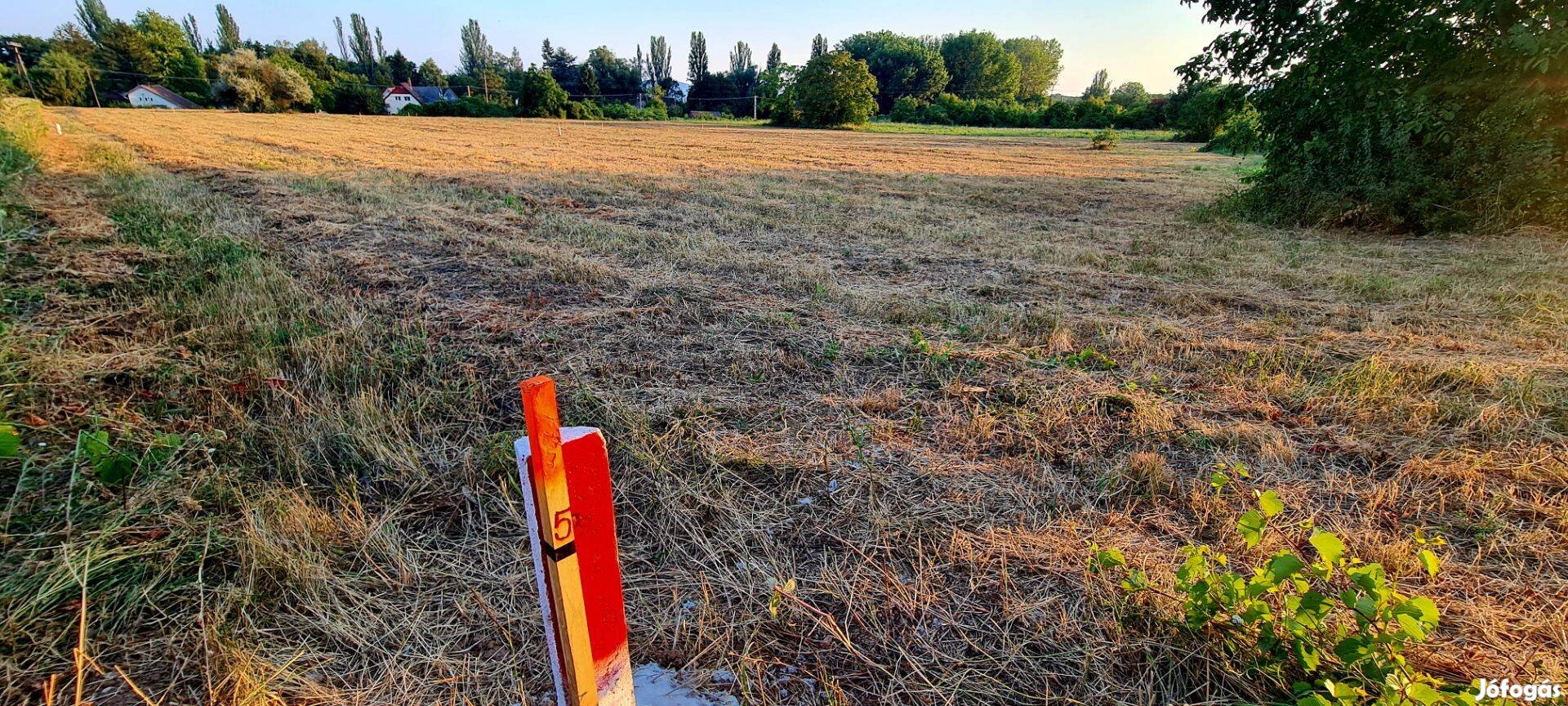 Révfülöpön panorámás épitési telek