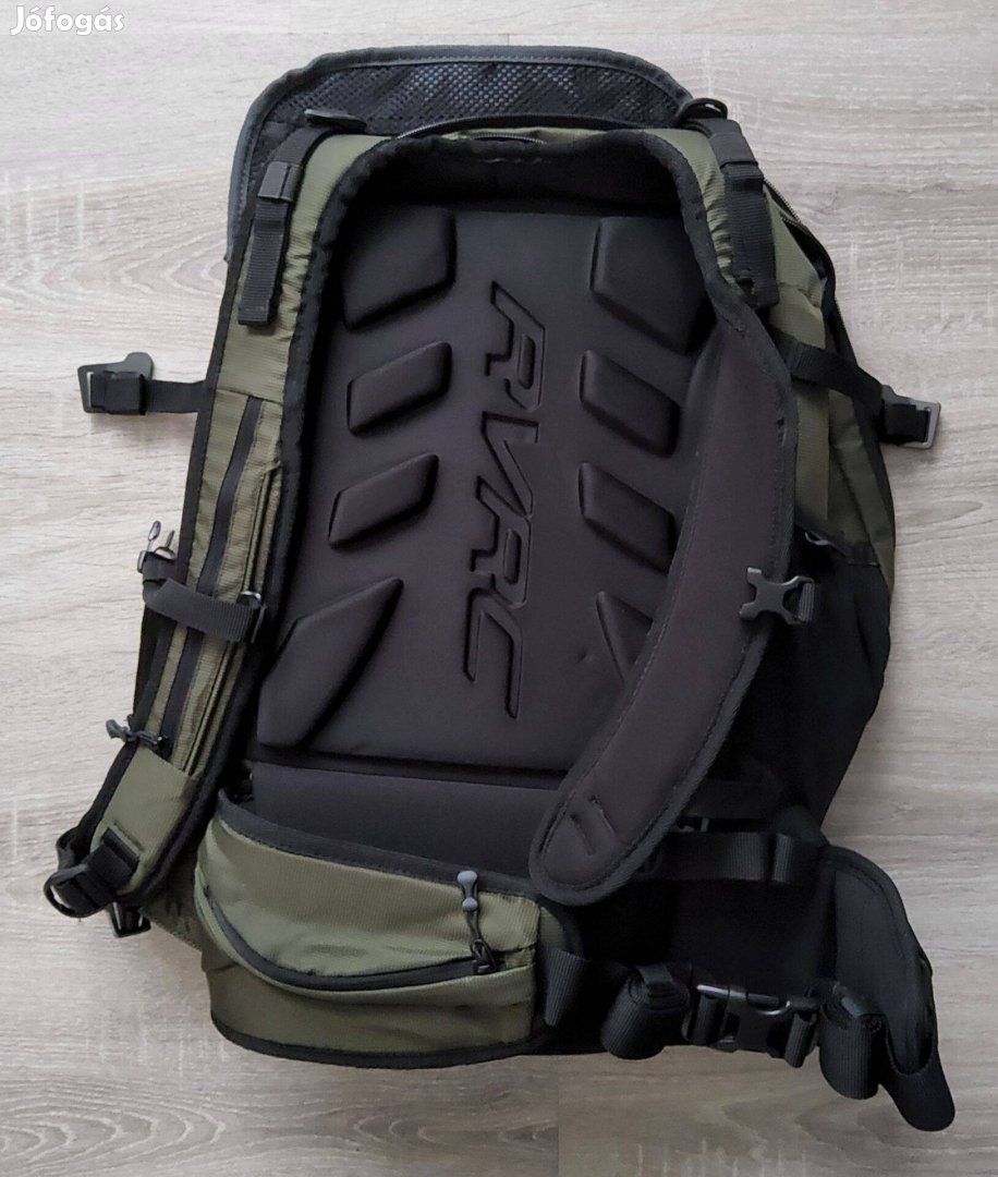 Revolutionrace Explor 30L Unisex túra hátizsák