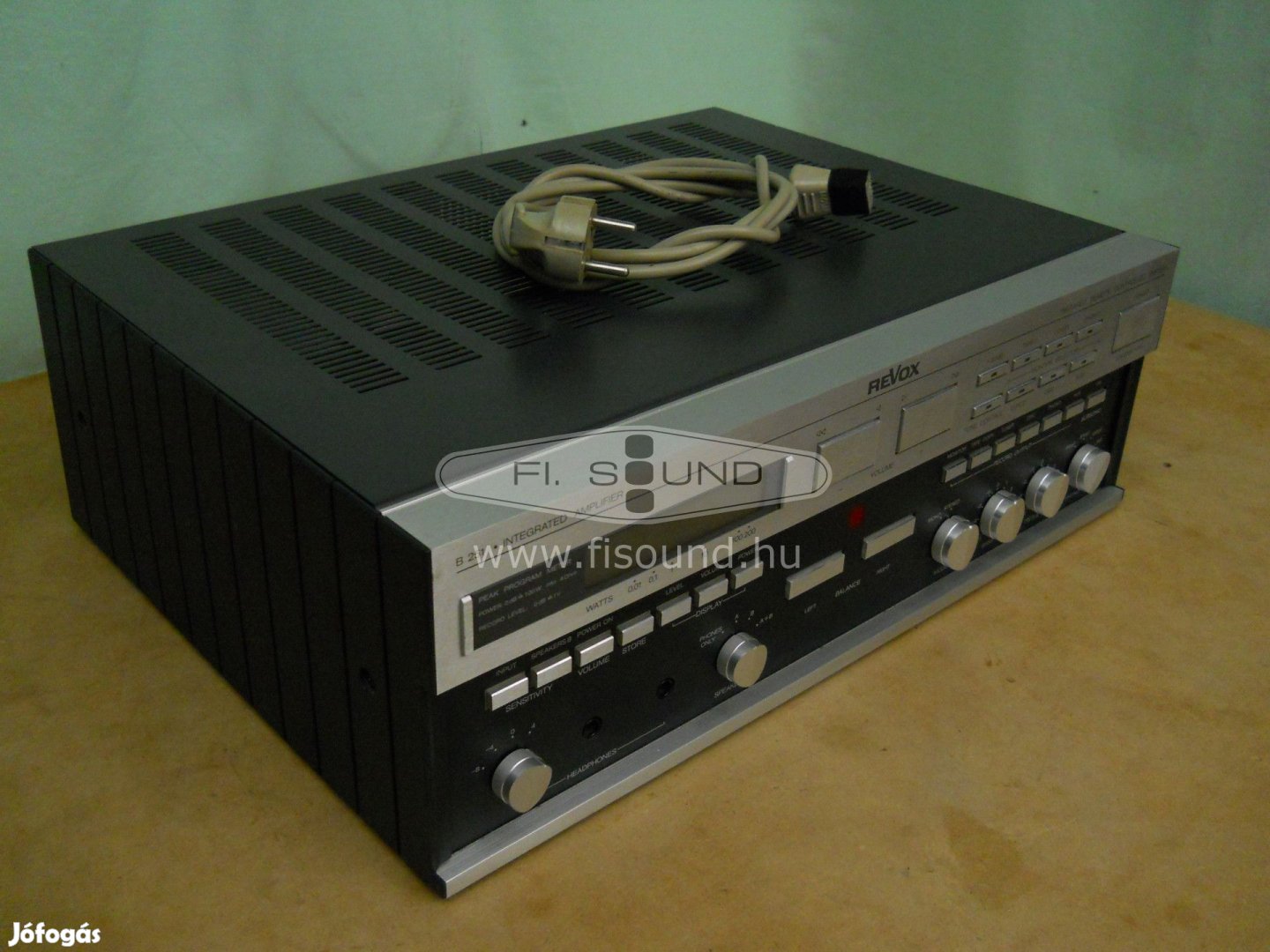 Revox B251 ,650W,8-16 ohm,sztereo erősítő, frissen szervizelve