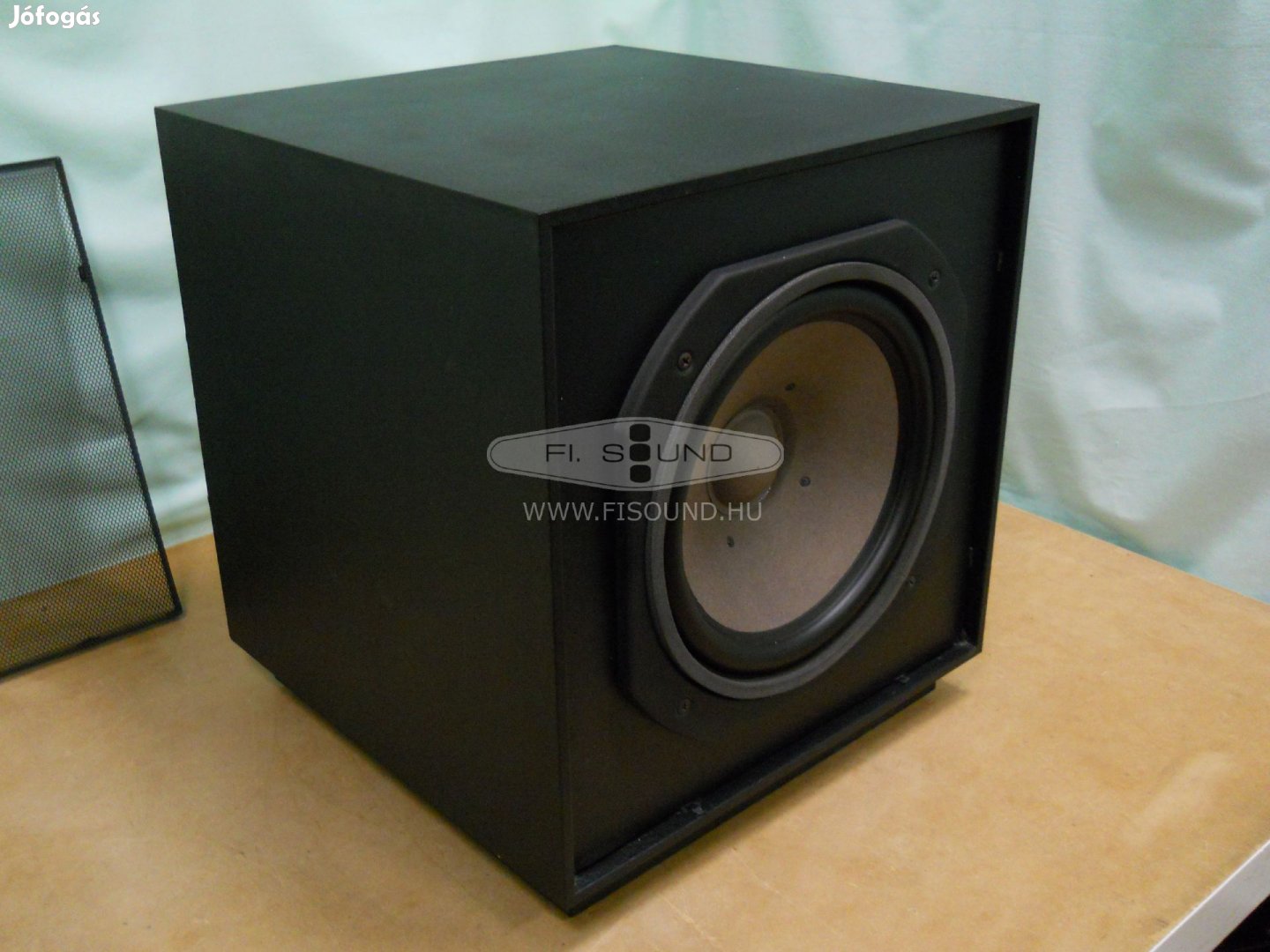 Revox Piccolo-Bass ,70W, 4ohm,sztereo passzív subwoofer 25cm-s