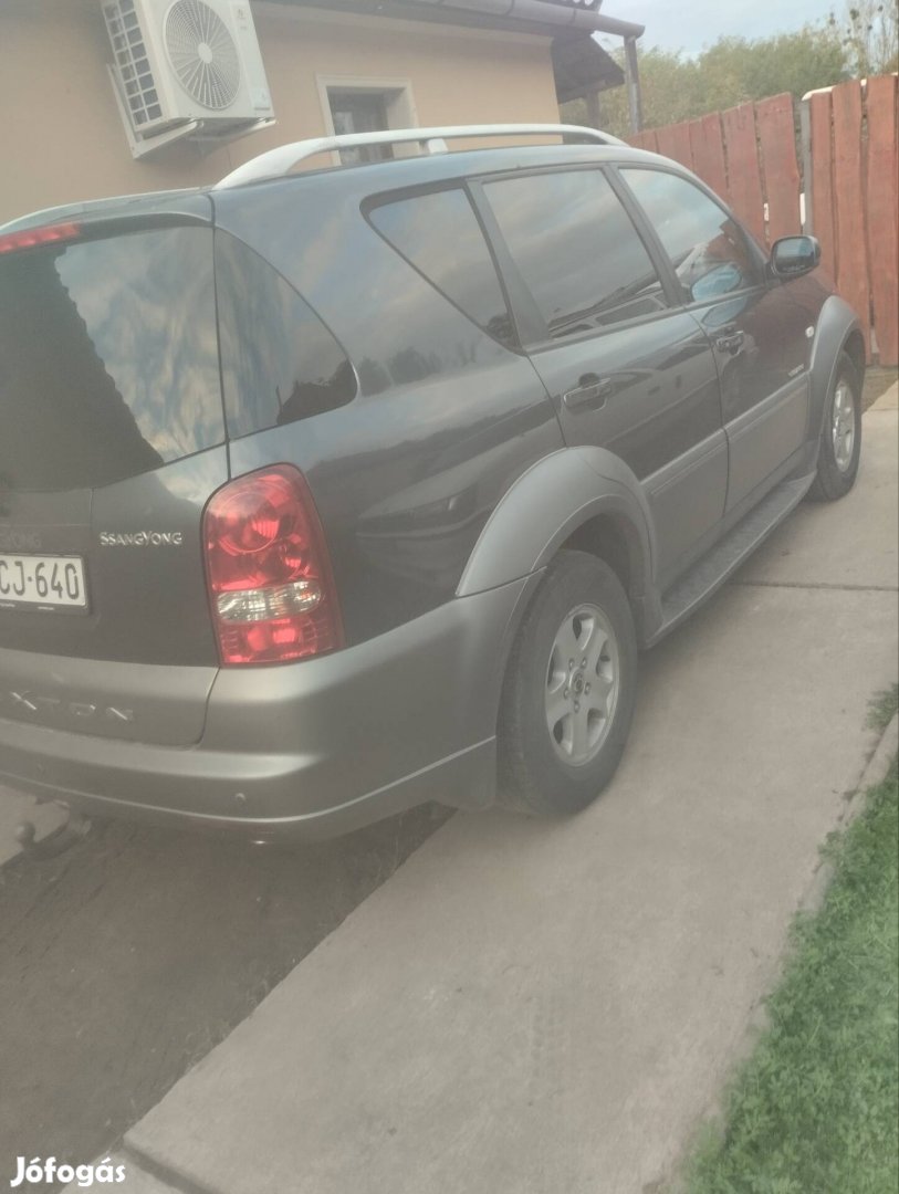 Rexton alkatrész 