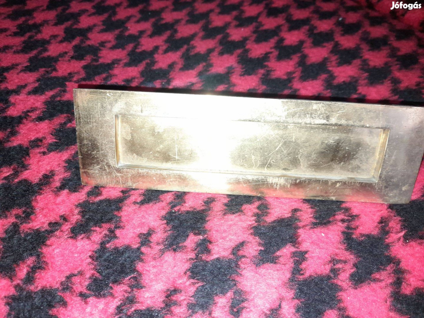 Rez Ajtóba beépithető levélbedobó nyilas