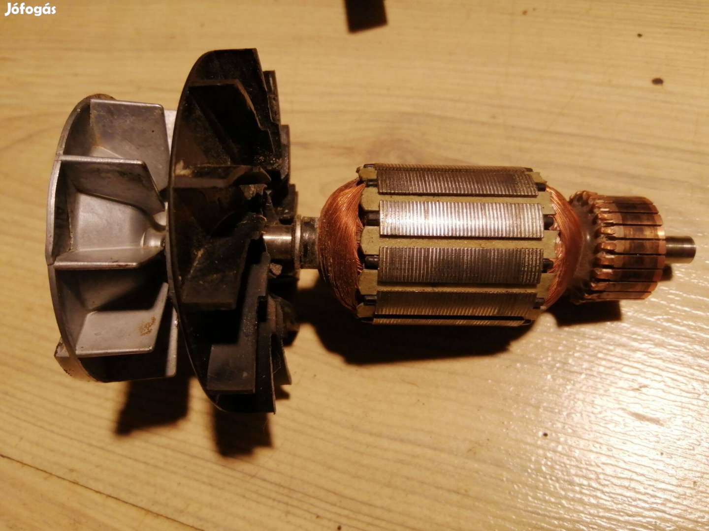 Rezgőcsiszoló forgórész