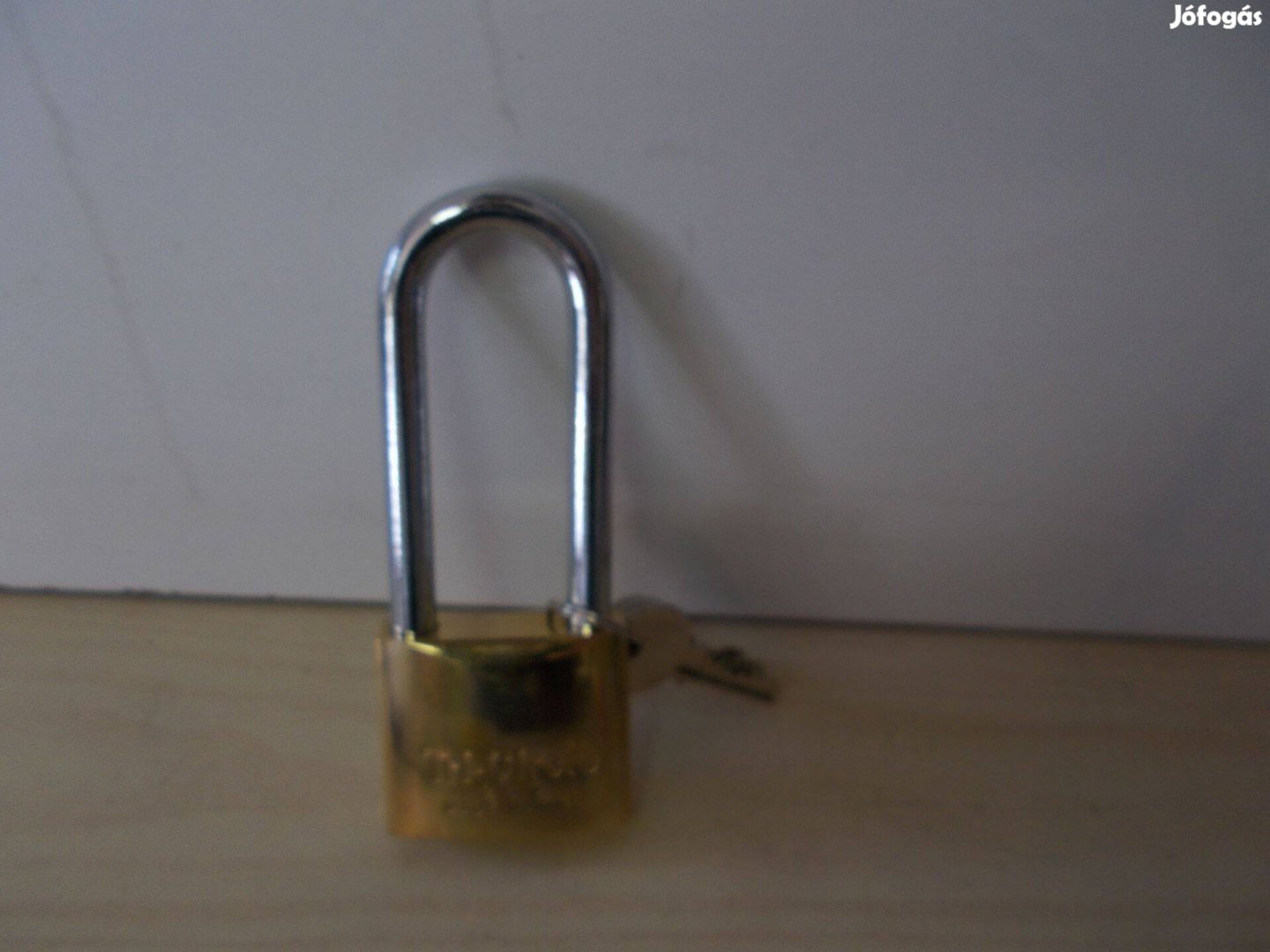 Rézlakat Hosszú szárú rézlakat 3 kulccsal Kedvező áron! -